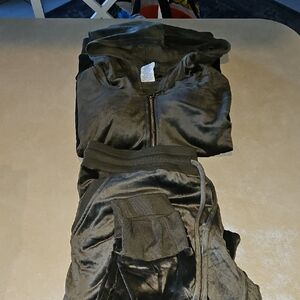 Women's 2pc Velour Tracksuit with Hoodie NWOT